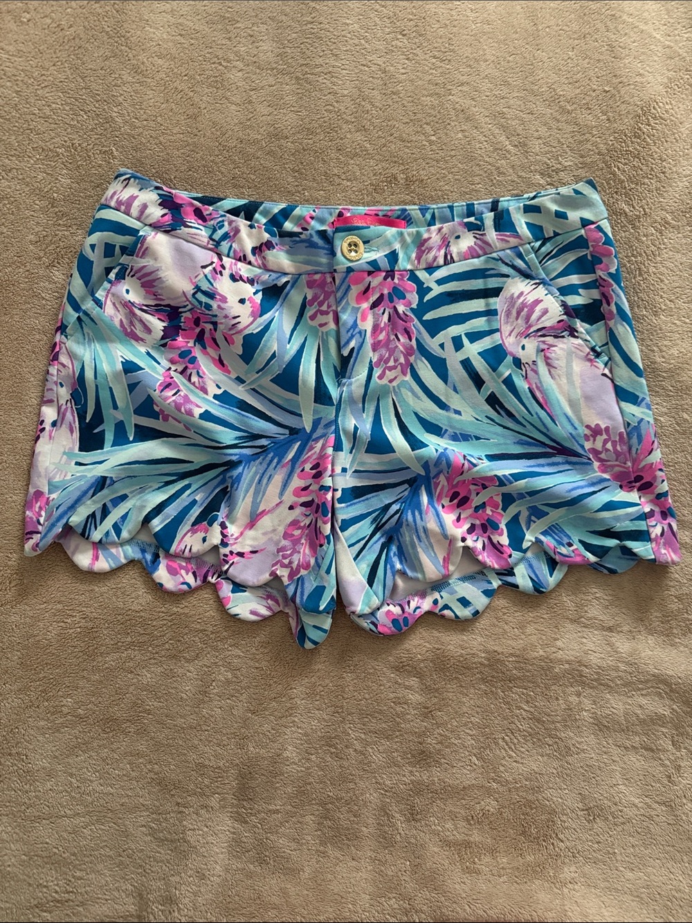 Lilly Pulitzer Knit Buttercup Shorts - Size 10